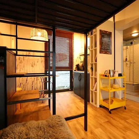 Apartamento Cube 18 Tiny Haus #01 *